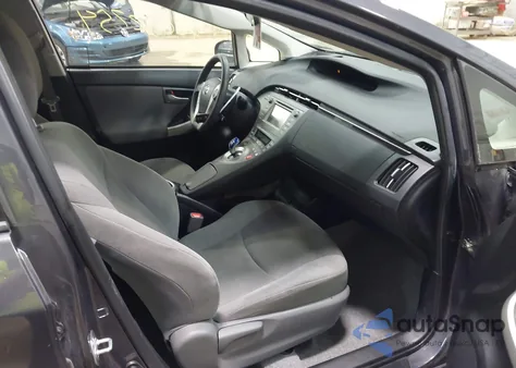 2015 Toyota Prius Two из США, поврежденный, VIN JTDKN3DU9F0479021